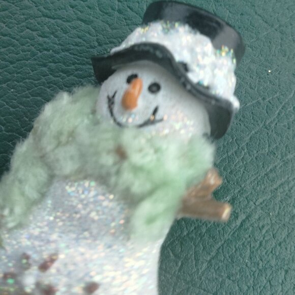 Snowman Pin Brooch Fleece Scarf Vintage Christmas Holiday Jewelry 3D TExtured - Picture 5 of 5